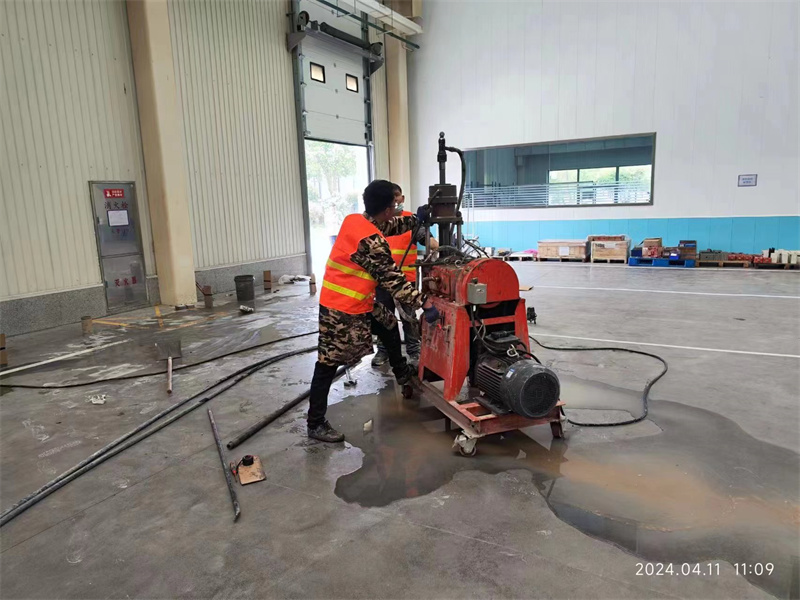 米东厂房地面下沉塌陷注浆加固施工